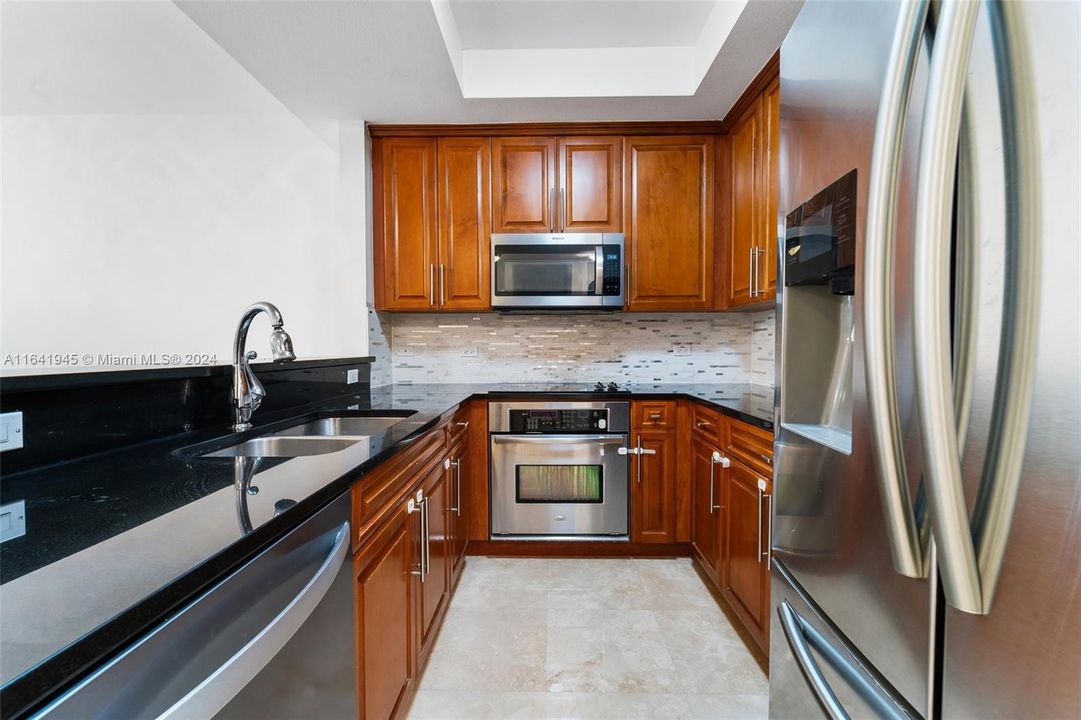 Recently Sold: $985,000 (3 beds, 3 baths, 1664 Square Feet)