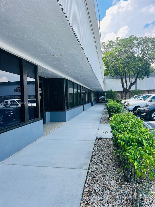 Recently Rented: $3,330 (0 beds, 0 baths, 0 Square Feet)