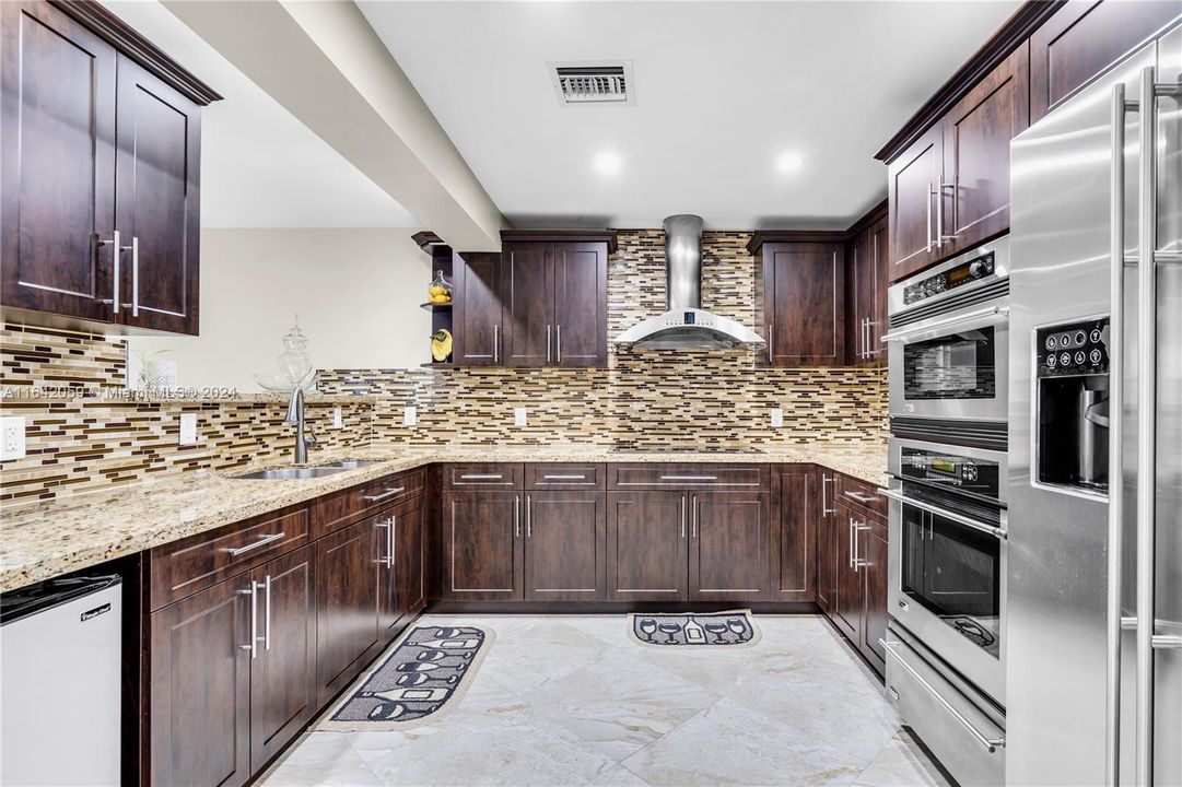 For Sale: $709,500 (4 beds, 2 baths, 1691 Square Feet)