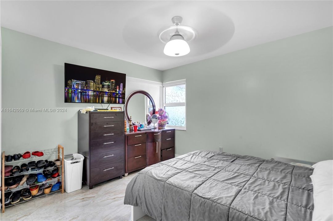 For Sale: $709,500 (4 beds, 2 baths, 1691 Square Feet)