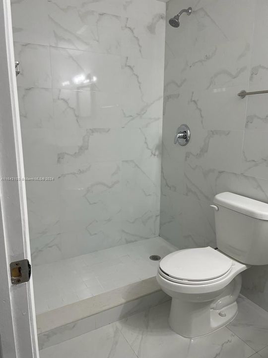 Recently Rented: $2,650 (3 beds, 2 baths, 1240 Square Feet)