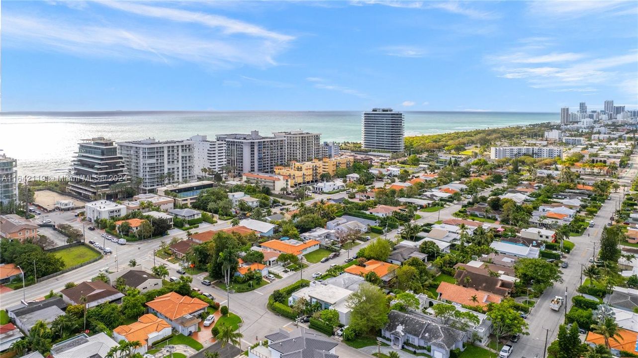 Active With Contract: $1,999,000 (4 beds, 3 baths, 2929 Square Feet)