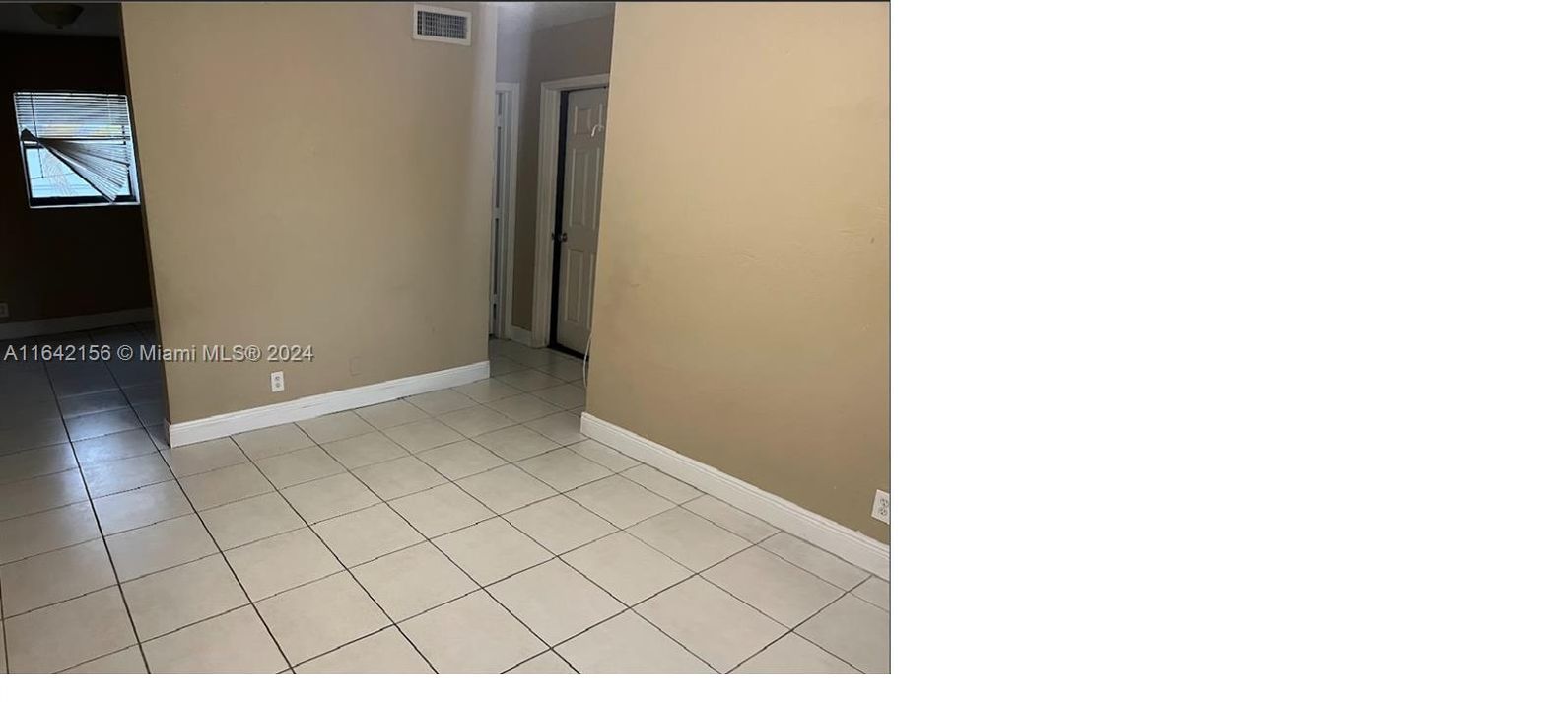 Active With Contract: $180,000 (2 beds, 1 baths, 650 Square Feet)