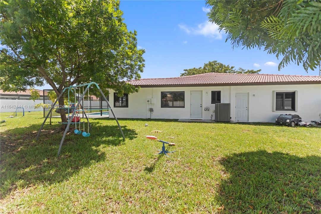 Active With Contract: $5,500 (4 beds, 3 baths, 2320 Square Feet)