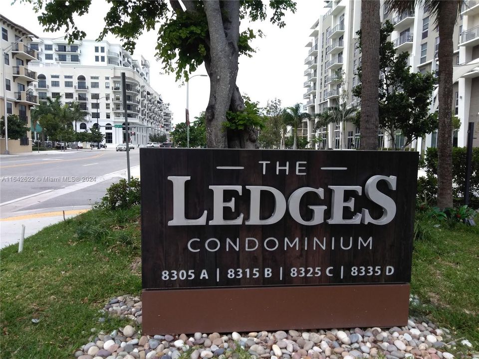 Ledges entrance on 72 av