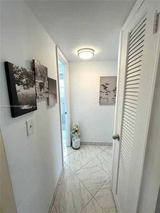 Active With Contract: $119,000 (1 beds, 1 baths, 640 Square Feet)