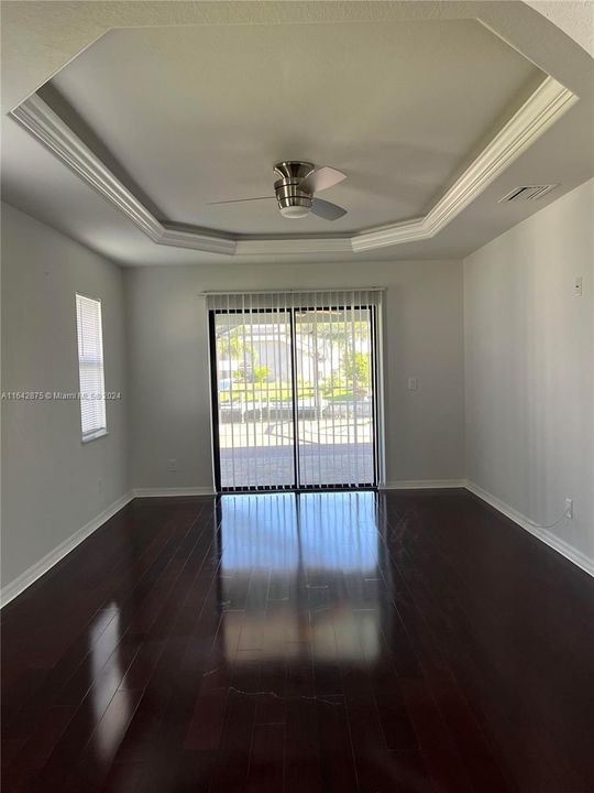 En Venta: $699,900 (4 camas, 3 baños, 0 Pies cuadrados)