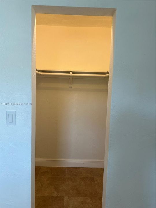 Walk-in Closet