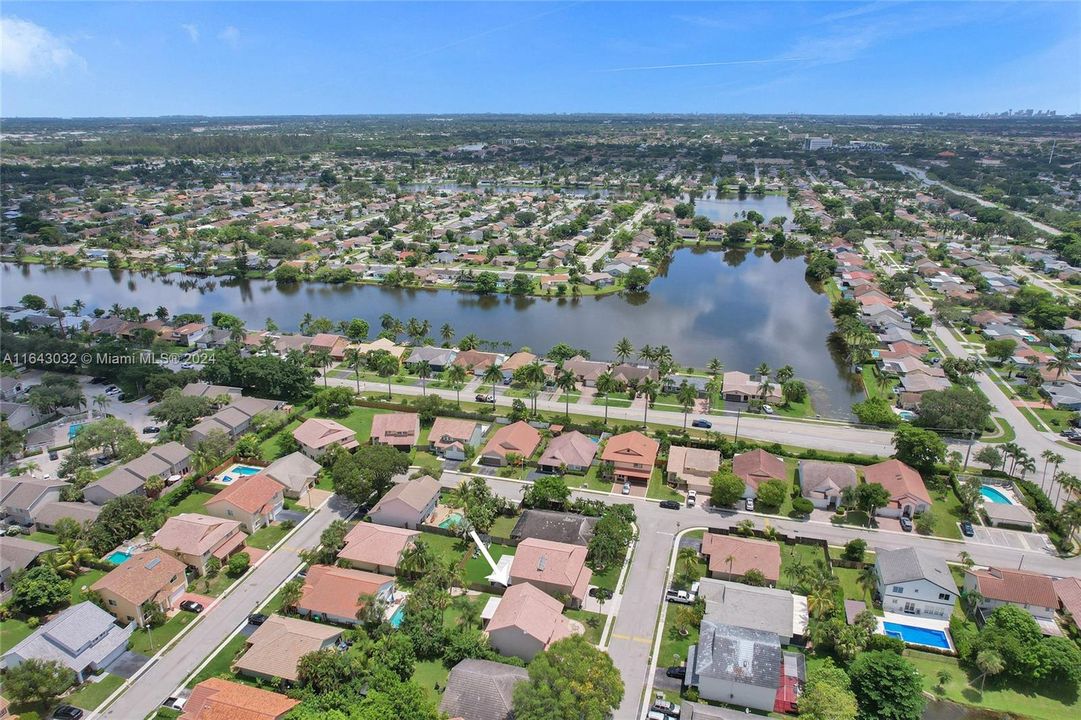 Active With Contract: $639,900 (4 beds, 2 baths, 1874 Square Feet)