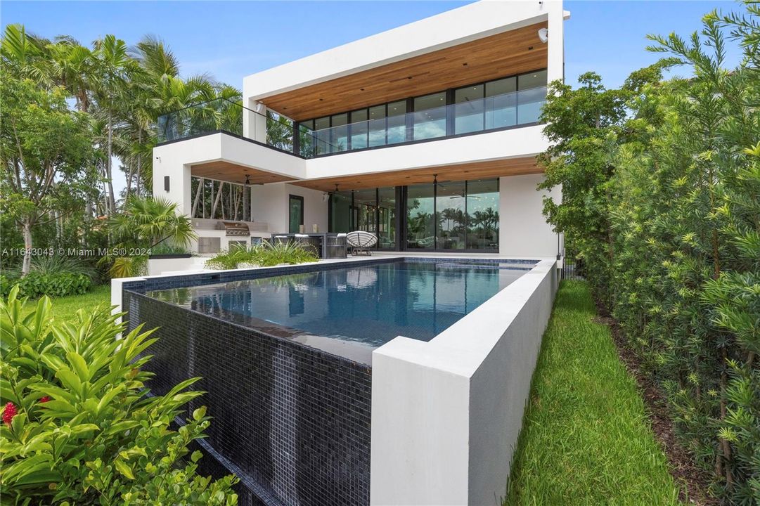 En Venta: $15,200,000 (7 camas, 7 baños, 6565 Pies cuadrados)