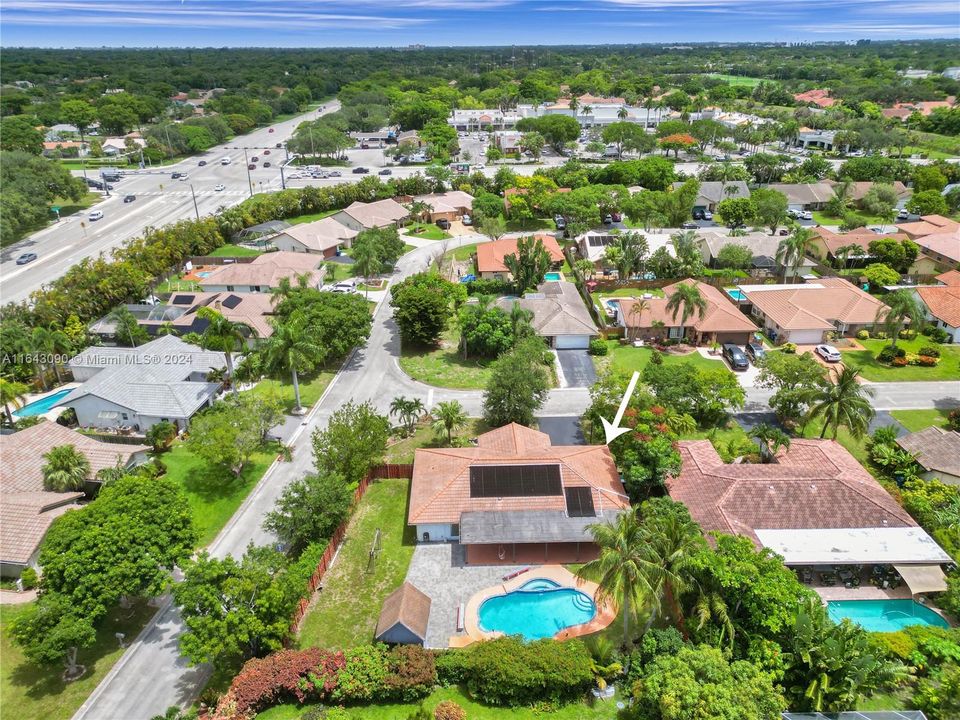 Active With Contract: $649,900 (3 beds, 2 baths, 1654 Square Feet)