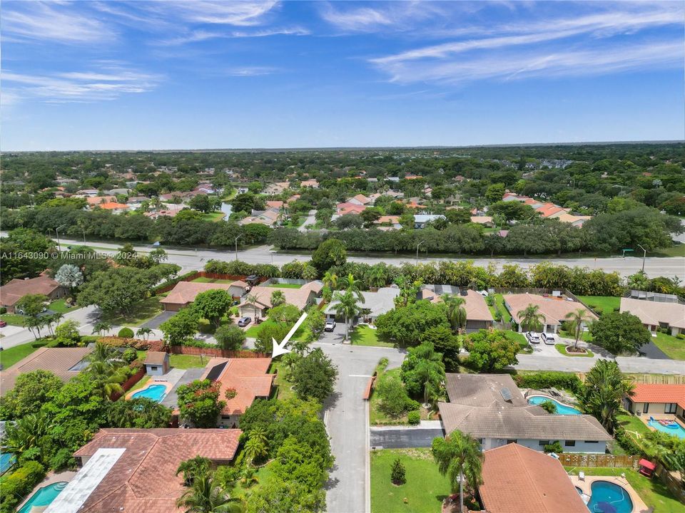 Active With Contract: $649,900 (3 beds, 2 baths, 1654 Square Feet)