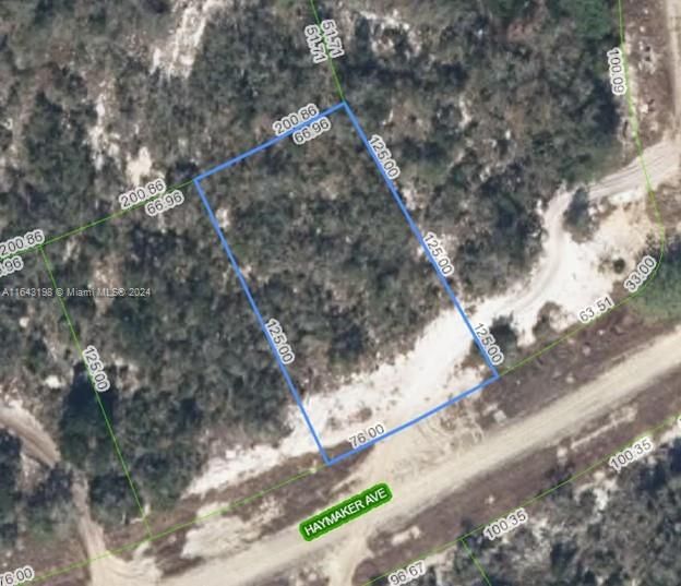 En Venta: $8,900 (0.21 acres)