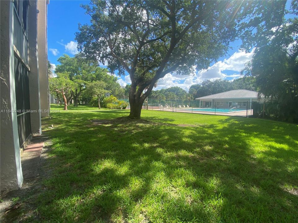 Recently Rented: $1,750 (2 beds, 2 baths, 990 Square Feet)