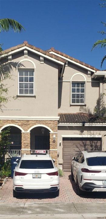 Active With Contract: $2,795 (3 beds, 3 baths, 1712 Square Feet)