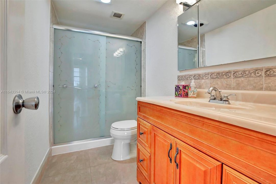 Recently Sold: $479,500 (2 beds, 2 baths, 1240 Square Feet)