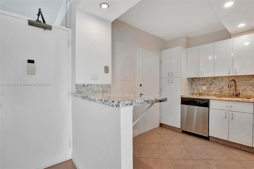 Recently Sold: $479,500 (2 beds, 2 baths, 1240 Square Feet)