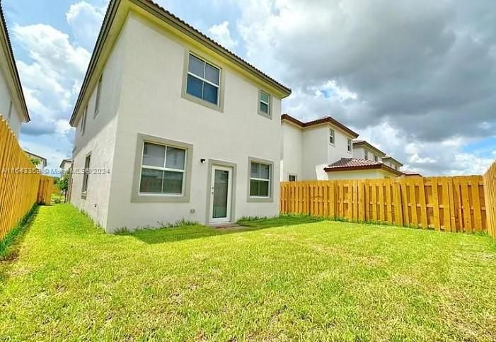 Active With Contract: $4,250 (4 beds, 2 baths, 1983 Square Feet)