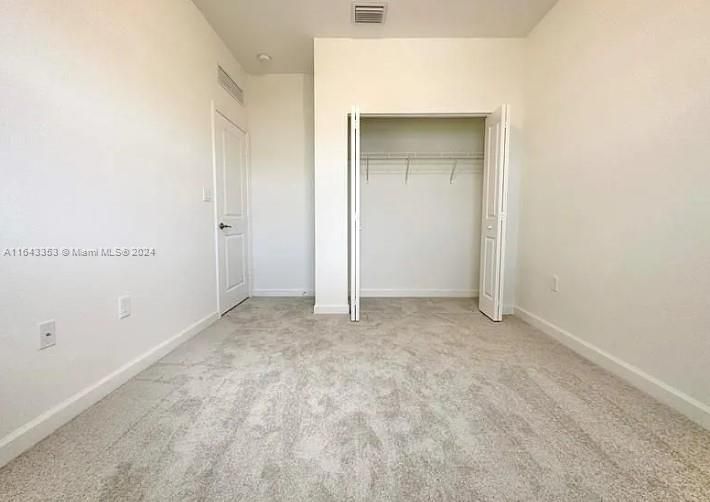 Active With Contract: $4,250 (4 beds, 2 baths, 1983 Square Feet)