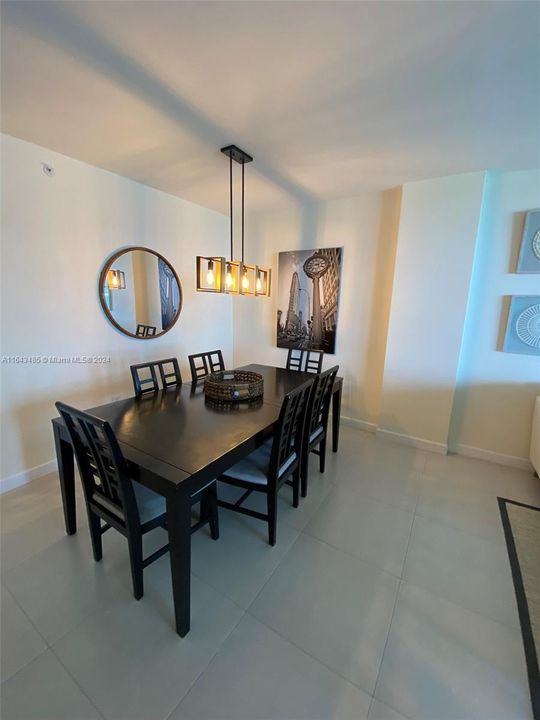 Active With Contract: $5,650 (2 beds, 2 baths, 1056 Square Feet)