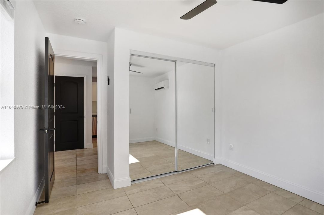 Active With Contract: $1,850 (1 beds, 1 baths, 3009 Square Feet)