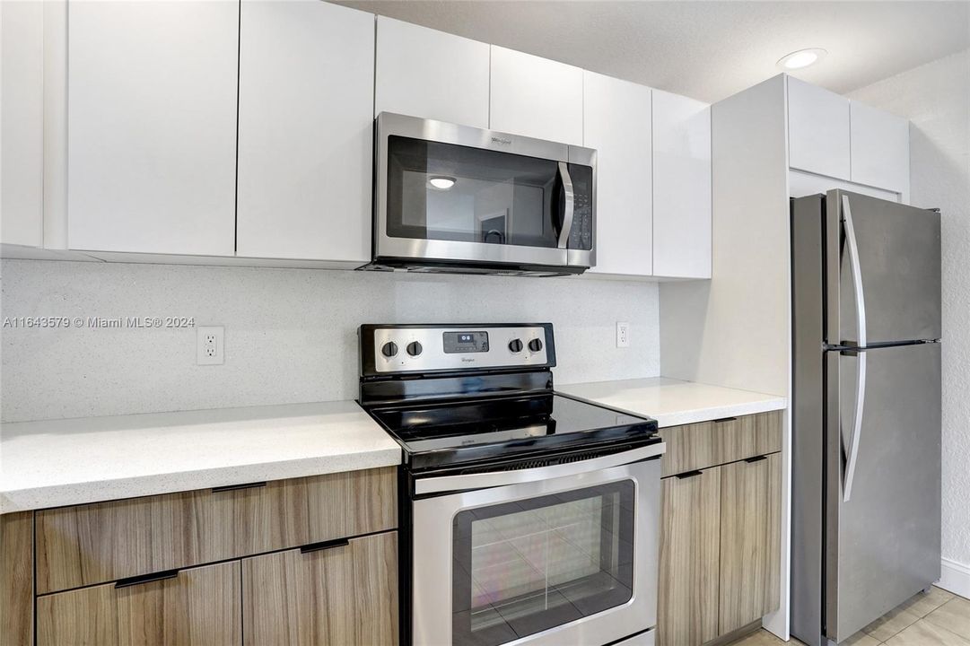 Active With Contract: $1,850 (1 beds, 1 baths, 3009 Square Feet)