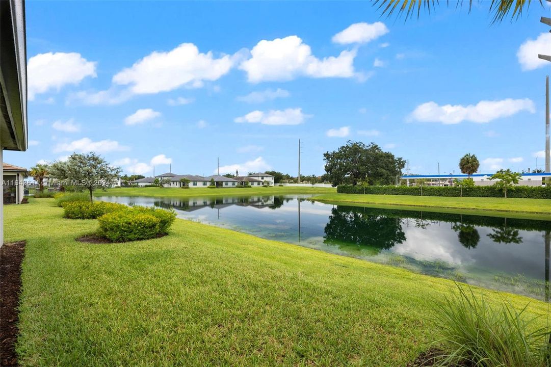 For Sale: $610,000 (4 beds, 2 baths, 1828 Square Feet)