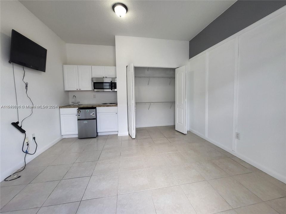 For Rent: $1,150 (0 beds, 1 baths, 0 Square Feet)