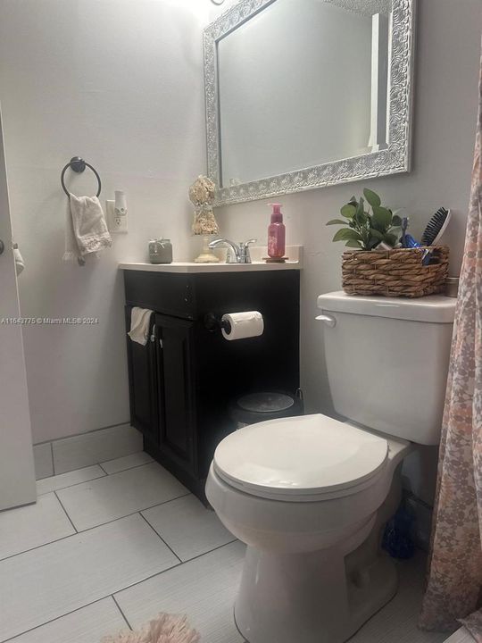 Recently Rented: $1,850 (2 beds, 2 baths, 1054 Square Feet)