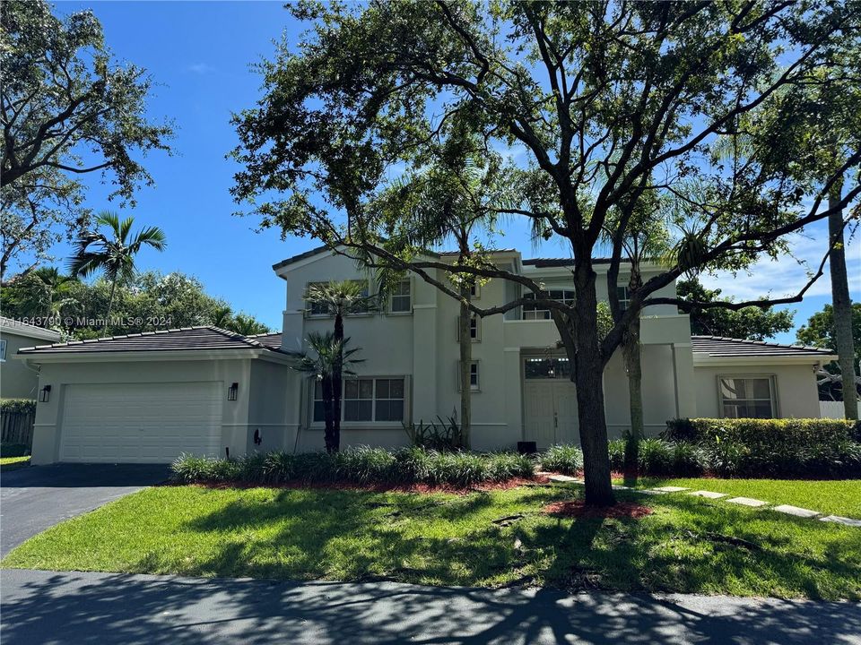 Active With Contract: $7,300 (4 beds, 3 baths, 2775 Square Feet)