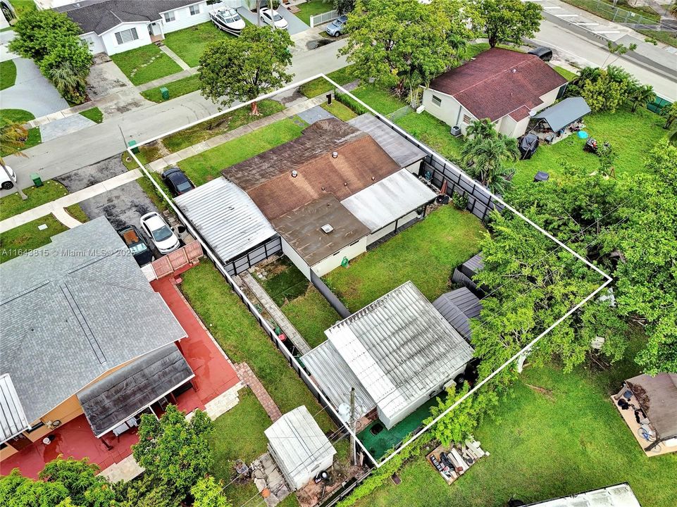 Recently Sold: $735,000 (5 beds, 3 baths, 2378 Square Feet)