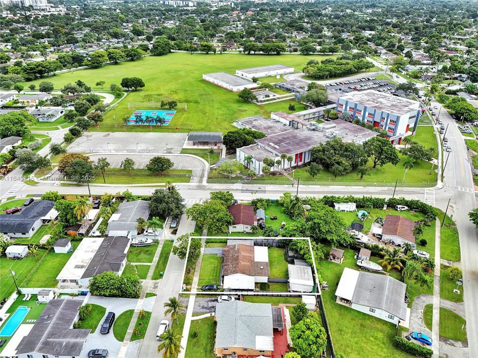 Recently Sold: $735,000 (5 beds, 3 baths, 2378 Square Feet)