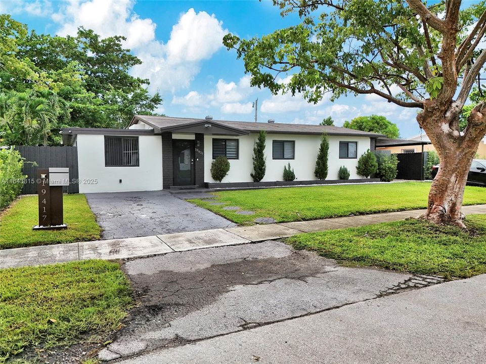 Recently Sold: $735,000 (5 beds, 3 baths, 2378 Square Feet)