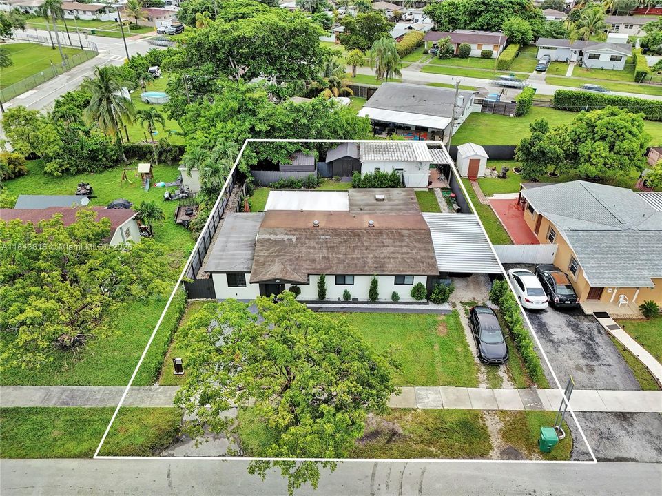 Recently Sold: $735,000 (5 beds, 3 baths, 2378 Square Feet)