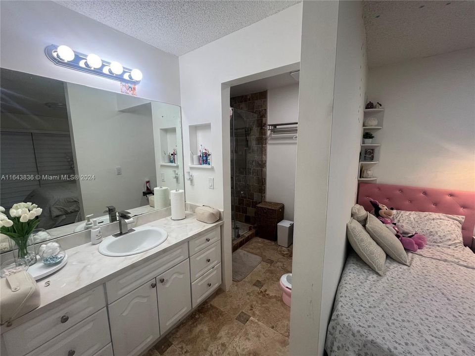 Recently Sold: $498,000 (2 beds, 2 baths, 1235 Square Feet)