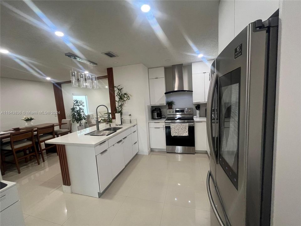 Recently Sold: $498,000 (2 beds, 2 baths, 1235 Square Feet)