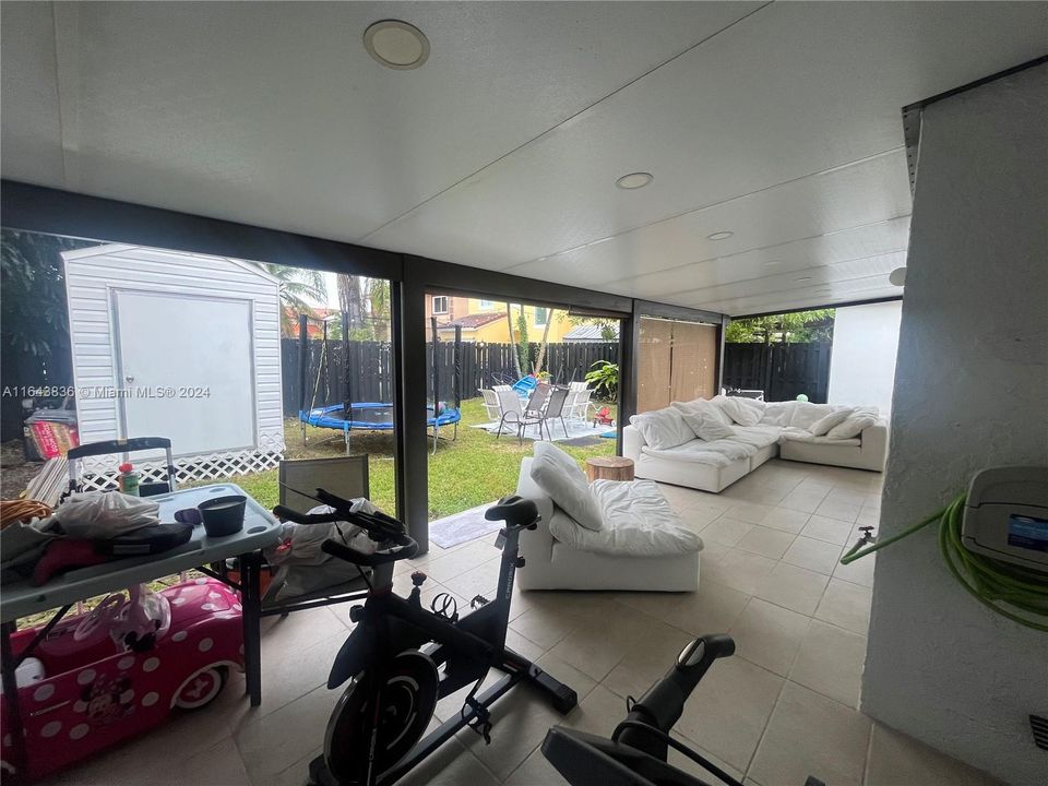 Recently Sold: $498,000 (2 beds, 2 baths, 1235 Square Feet)