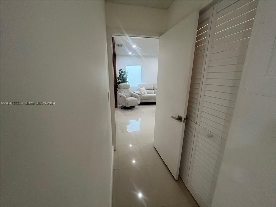 Recently Sold: $498,000 (2 beds, 2 baths, 1235 Square Feet)