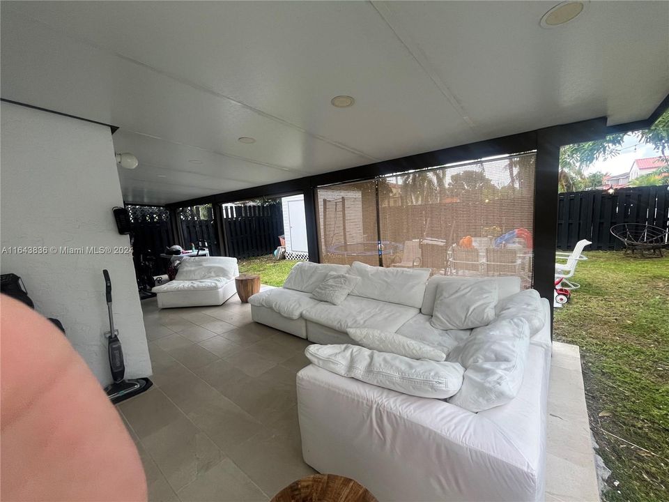 Recently Sold: $498,000 (2 beds, 2 baths, 1235 Square Feet)