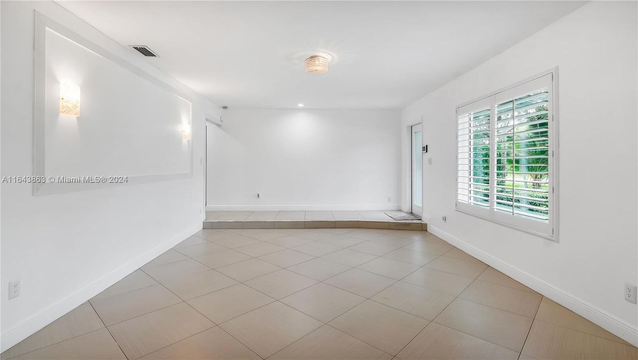 Active With Contract: $5,000 (4 beds, 2 baths, 2018 Square Feet)