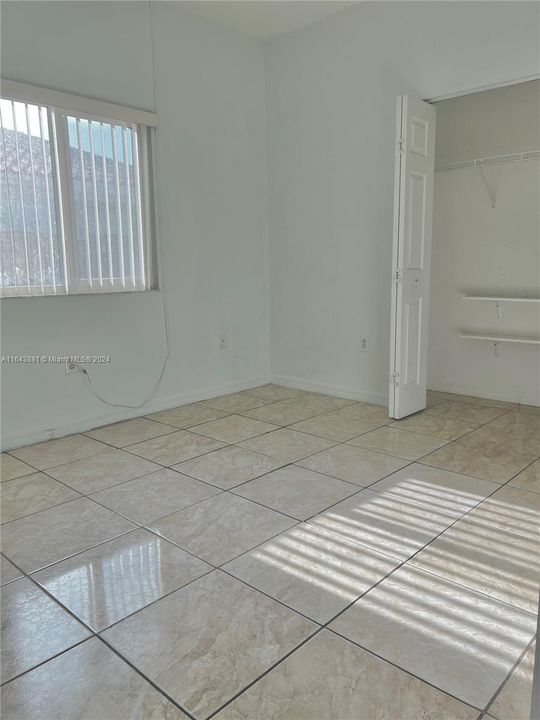 Recently Rented: $2,300 (2 beds, 1 baths, 1000 Square Feet)