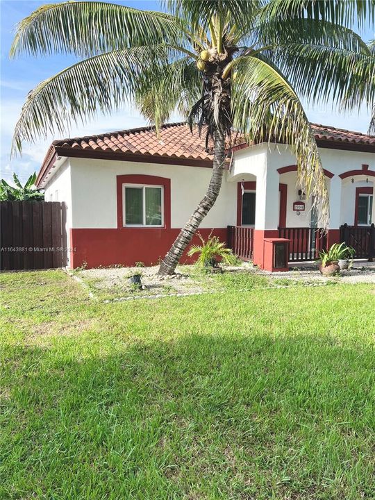 Recently Rented: $2,300 (2 beds, 1 baths, 1000 Square Feet)