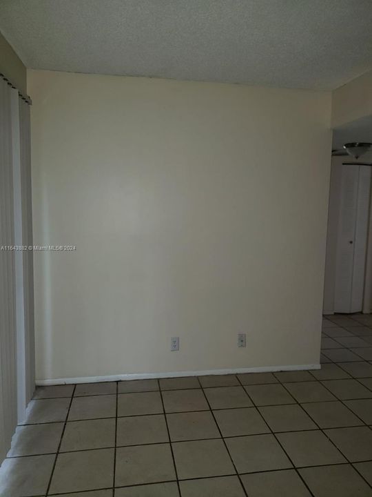 For Rent: $1,850 (2 beds, 2 baths, 800 Square Feet)