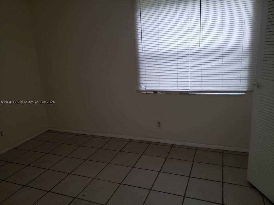 For Rent: $1,850 (2 beds, 2 baths, 800 Square Feet)