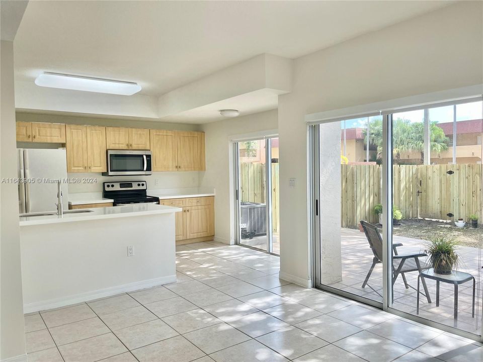 Active With Contract: $3,300 (3 beds, 3 baths, 1790 Square Feet)