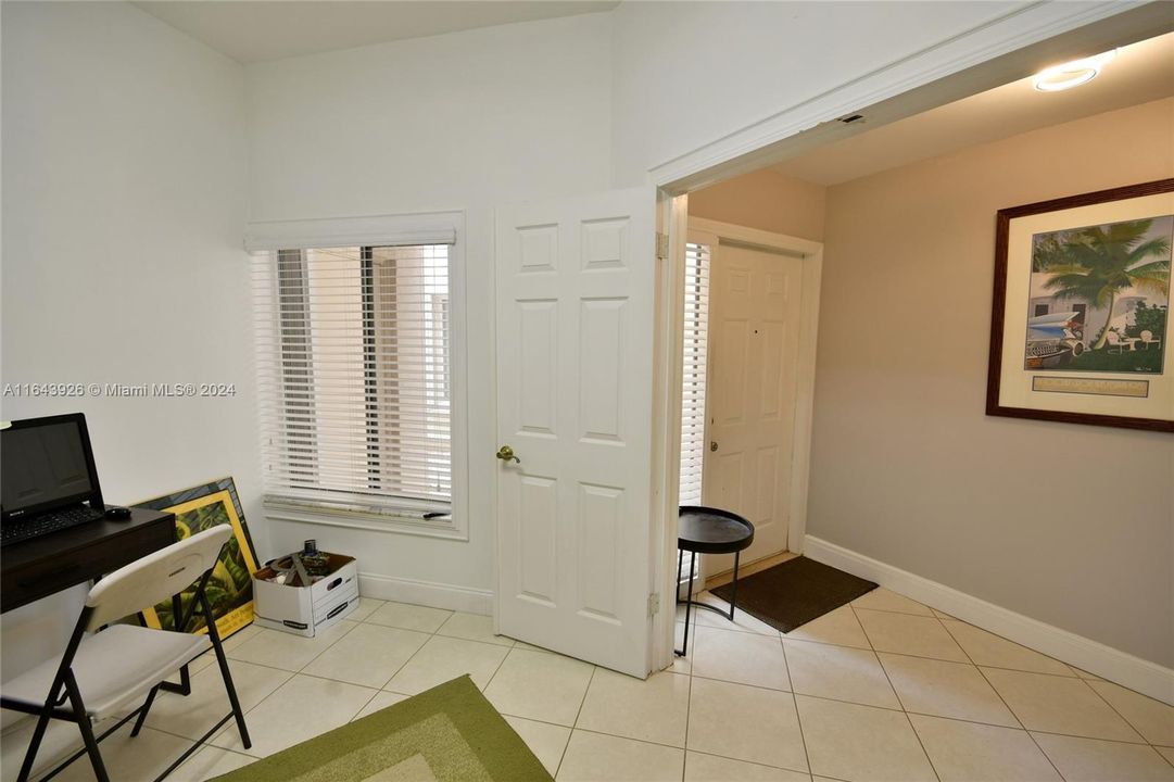 For Sale: $429,000 (2 beds, 2 baths, 1336 Square Feet)