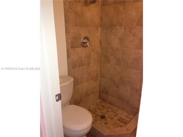 For Rent: $4,300 (4 beds, 3 baths, 1364 Square Feet)