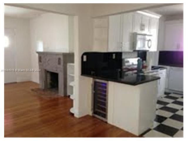 For Rent: $4,300 (4 beds, 3 baths, 1364 Square Feet)