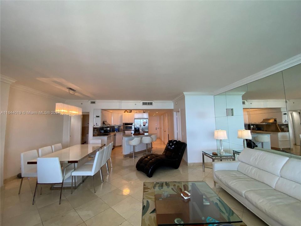 Active With Contract: $7,800 (2 beds, 2 baths, 1550 Square Feet)