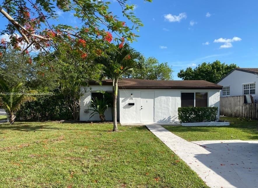 Active With Contract: $495,000 (4 beds, 2 baths, 1360 Square Feet)